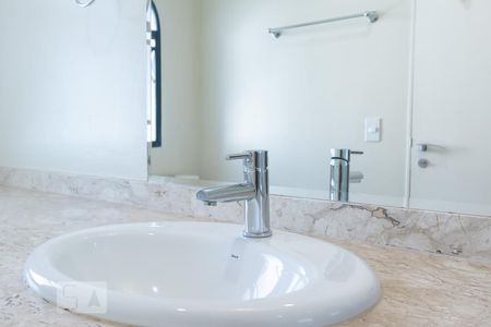 Apartamento à venda com 280m², 4 quartos e 4 vagasBanheiro Suíte 1