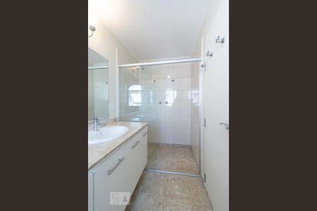 Apartamento à venda com 280m², 4 quartos e 4 vagasBanheiro Suíte 1