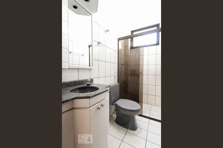 Banheiro  de apartamento para alugar com 2 quartos, 60m² em Chácara Seis de Outubro, São Paulo