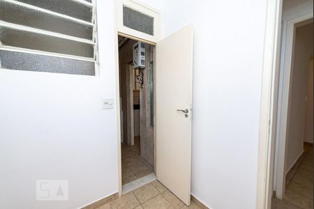 Apartamento à venda com 70m², 2 quartos e sem vaga Apartamento à venda com 70m², 2 quartos e sem vagaQuarto 3 / Quarto de Serviço Reversível