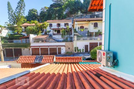 Vista Quarto 2 de casa de condomínio para alugar com 3 quartos, 120m² em Pechincha, Rio de Janeiro
