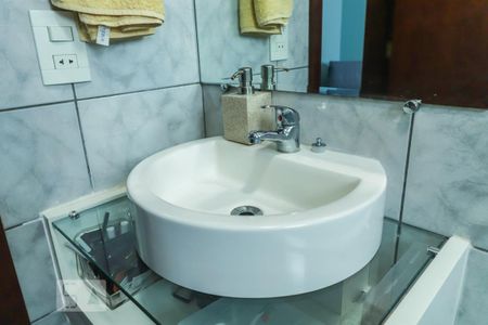 Casa de condomínio para alugar com 120m², 3 quartos e sem vagaBanheiro Quarto 3 - Suíte Master