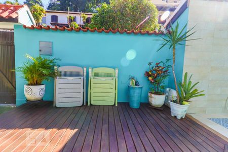 Casa de condomínio para alugar com 120m², 3 quartos e sem vagaQuintal