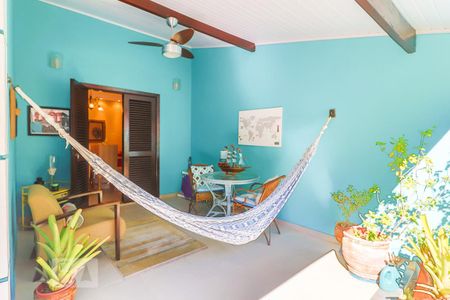 Casa de condomínio para alugar com 120m², 3 quartos e sem vagaVaranda 