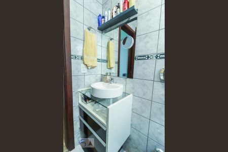 Casa de condomínio para alugar com 120m², 3 quartos e sem vagaBanheiro Quarto 3 - Suíte Master