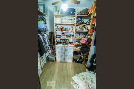 Casa de condomínio para alugar com 120m², 3 quartos e sem vagaCloset Quarto 3 - Suíte Master