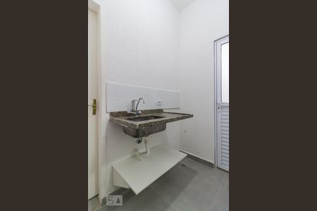 Cozinha de kitnet/studio para alugar com 1 quarto, 24m² em Bom Retiro, São Paulo