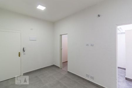Sala quarto de kitnet/studio para alugar com 1 quarto, 24m² em Bom Retiro, São Paulo