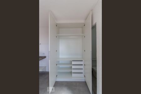 Sala quarto  de kitnet/studio para alugar com 1 quarto, 19m² em Bom Retiro, São Paulo