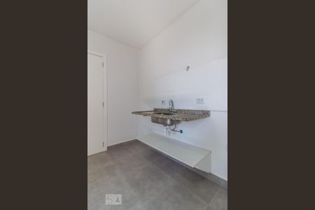 Cozinha de kitnet/studio para alugar com 1 quarto, 19m² em Bom Retiro, São Paulo