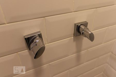 Apartamento à venda com 87m², 2 quartos e 1 vagaBanheiro Corredor