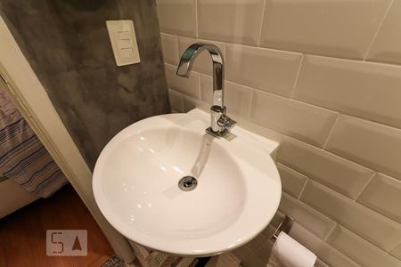 Apartamento à venda com 87m², 2 quartos e 1 vagaBanheiro da Suíte