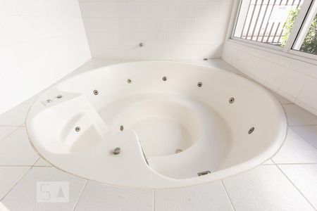 Apartamento para alugar com 76m², 3 quartos e 2 vagasÁrea Comum Ofurô