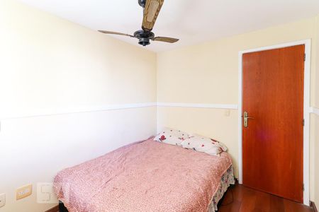 Apartamento à venda com 94m², 2 quartos e 2 vagasQuarto 2