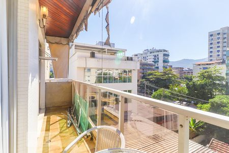 Apartamento à venda com 120m², 3 quartos e 1 vagaVaranda Quarto 2 e Quarto 3 - Suíte