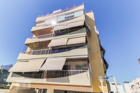 Apartamento à venda com 120m², 3 quartos e 1 vagaFachada
