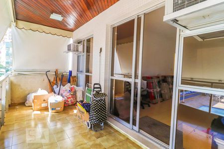 Apartamento à venda com 120m², 3 quartos e 1 vagaVaranda Sala