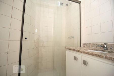 Banheiro da Suíte de apartamento para alugar com 3 quartos, 110m² em Pechincha, Rio de Janeiro