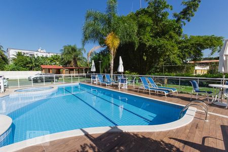 Apartamento para alugar com 110m², 3 quartos e 1 vaga Apartamento para alugar com 110m², 3 quartos e 1 vagaÁrea comum - Piscina