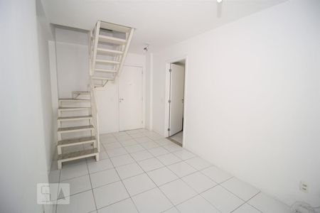 Sala de apartamento para alugar com 3 quartos, 110m² em Pechincha, Rio de Janeiro