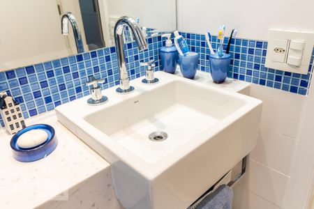 Apartamento à venda com 212m², 3 quartos e 3 vagas Apartamento à venda com 212m², 3 quartos e 3 vagasDetalhe do Banheiro da Suíte 2