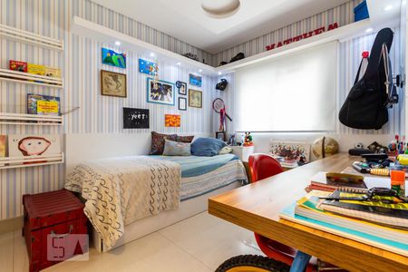 Apartamento à venda com 212m², 3 quartos e 3 vagas Apartamento à venda com 212m², 3 quartos e 3 vagasSuíte 2