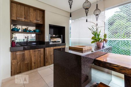 Apartamento à venda com 212m², 3 quartos e 3 vagas Apartamento à venda com 212m², 3 quartos e 3 vagasDetalhe da Varanda Gourmet