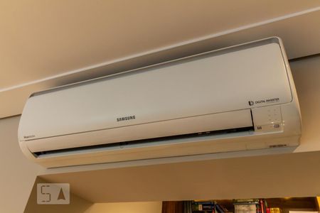 Apartamento à venda com 212m², 3 quartos e 3 vagas Apartamento à venda com 212m², 3 quartos e 3 vagasDetalhe da Sala