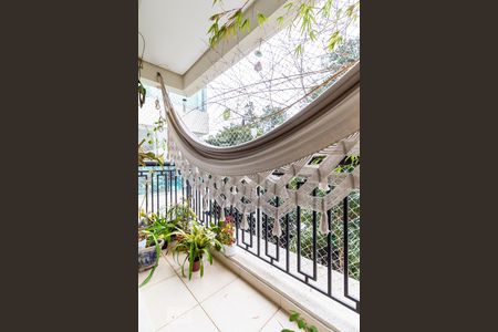 Apartamento à venda com 212m², 3 quartos e 3 vagas Apartamento à venda com 212m², 3 quartos e 3 vagasVaranda da Suíte 1