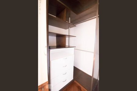 Apartamento para alugar com 106m², 3 quartos e 1 vagaCloset 