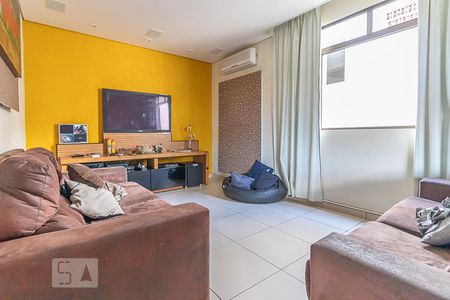 Sala de casa para alugar com 3 quartos, 300m² em Concórdia, Belo Horizonte