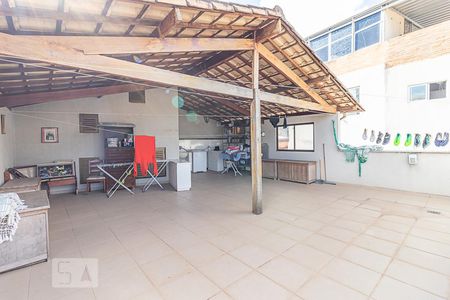 Casa à venda com 300m², 3 quartos e 2 vagas Casa à venda com 300m², 3 quartos e 2 vagasLavanderia