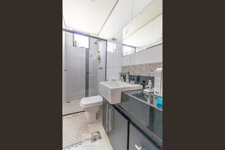 Banheiro de casa para alugar com 3 quartos, 300m² em Concórdia, Belo Horizonte