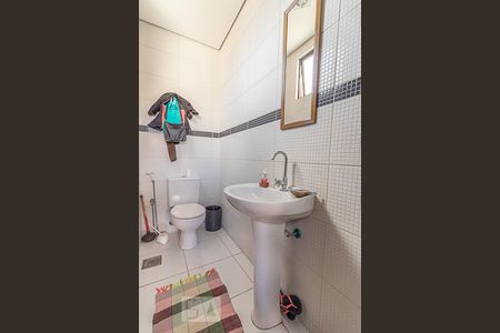 Casa à venda com 300m², 3 quartos e 2 vagas Casa à venda com 300m², 3 quartos e 2 vagasBanheiro 2