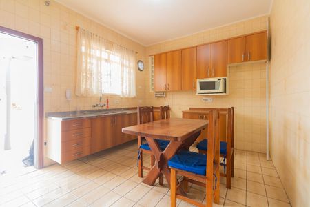 Cozinha de casa para alugar com 2 quartos, 60m² em Jardim Itapeva, São Paulo