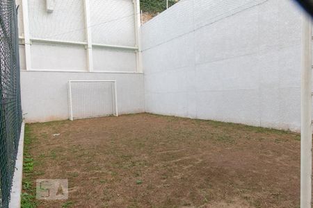 Apartamento para alugar com 65m², 3 quartos e 1 vaga Apartamento para alugar com 65m², 3 quartos e 1 vagaCampo de futebol