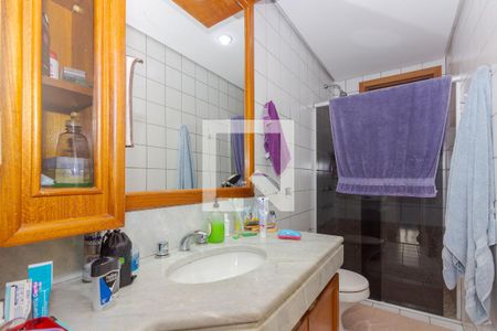 Banheiro da Suíte de apartamento à venda com 3 quartos, 116m² em Higienópolis, Porto Alegre