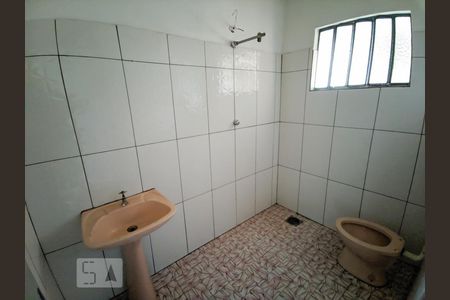 Banheiro 1 de casa para alugar com 2 quartos, 55m² em Centro, São Leopoldo