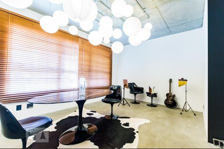 Sala de kitnet/studio para alugar com 1 quarto, 70m² em Centro, Campinas