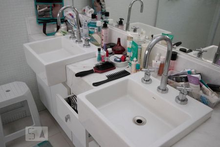 Apartamento à venda com 144m², 3 quartos e 1 vagaBanheiro da Suíte