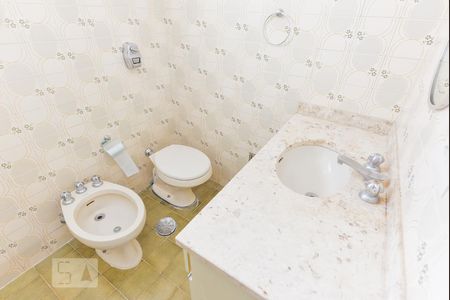 banheiro suíte de apartamento para alugar com 3 quartos, 98m² em Pinheiros, São Paulo