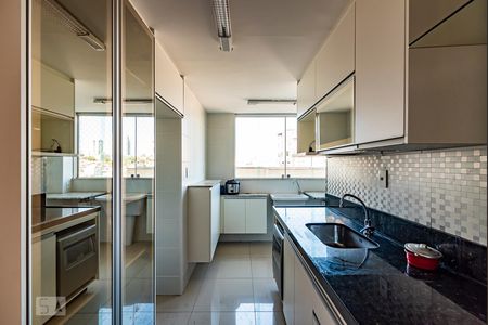 Apartamento à venda com 90m², 3 quartos e 2 vagasCozinha