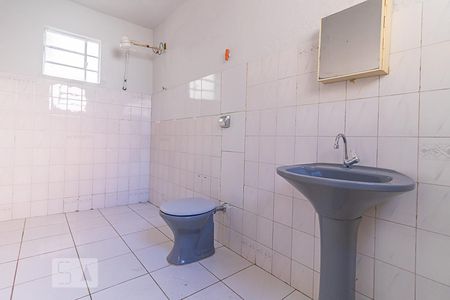 Banheiro de casa à venda com 2 quartos, 70m² em Concórdia, Belo Horizonte