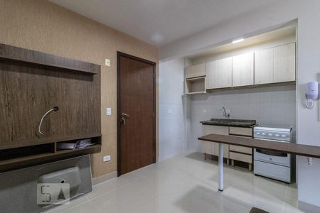 Sala de kitnet/studio para alugar com 1 quarto, 28m² em Rebouças, Curitiba