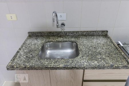 Cozinha de kitnet/studio para alugar com 1 quarto, 28m² em Rebouças, Curitiba