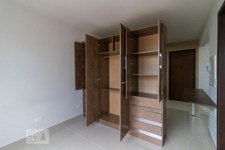 Quarto de kitnet/studio para alugar com 1 quarto, 28m² em Rebouças, Curitiba