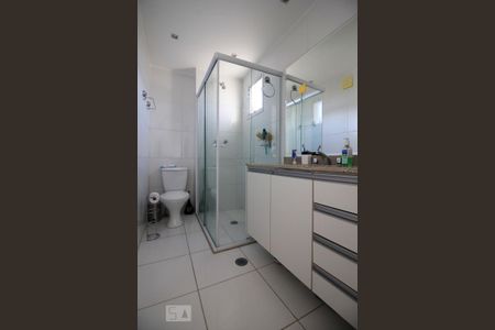 Apartamento à venda com 128m², 3 quartos e 2 vagasBanheira da suíte 3