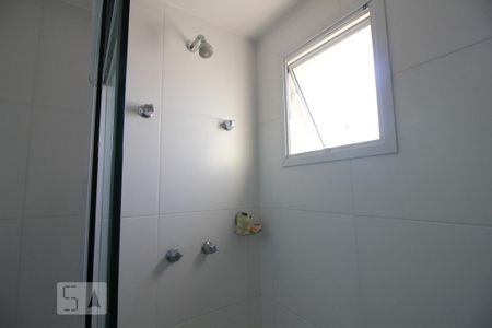 Apartamento à venda com 128m², 3 quartos e 2 vagasChuveiro