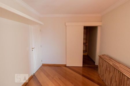 Apartamento para alugar com 70m², 2 quartos e 1 vagaSuíte