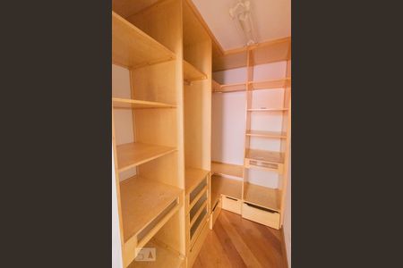 Apartamento para alugar com 70m², 2 quartos e 1 vagaSuíte - Closet
